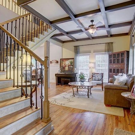 Sleeps16, Spacious Home, Close To Downtown, Beltline, And Walk To Restaurants, 75" Tv, 2 Person Jacuzzi, Ping Pong Atlanta Eksteriør bilde