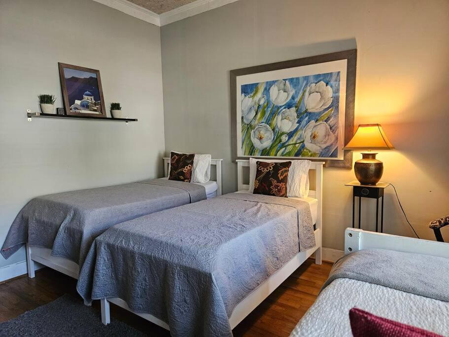 Sleeps16, Spacious Home, Close To Downtown, Beltline, And Walk To Restaurants, 75" Tv, 2 Person Jacuzzi, Ping Pong Atlanta Eksteriør bilde