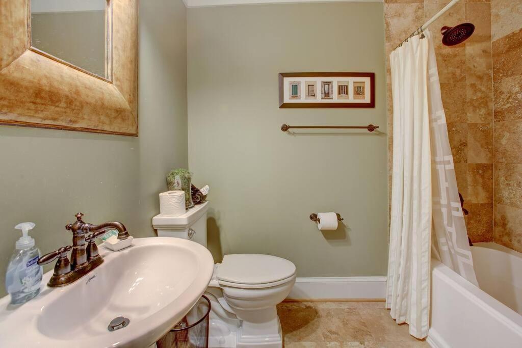 Sleeps16, Spacious Home, Close To Downtown, Beltline, And Walk To Restaurants, 75" Tv, 2 Person Jacuzzi, Ping Pong Atlanta Eksteriør bilde
